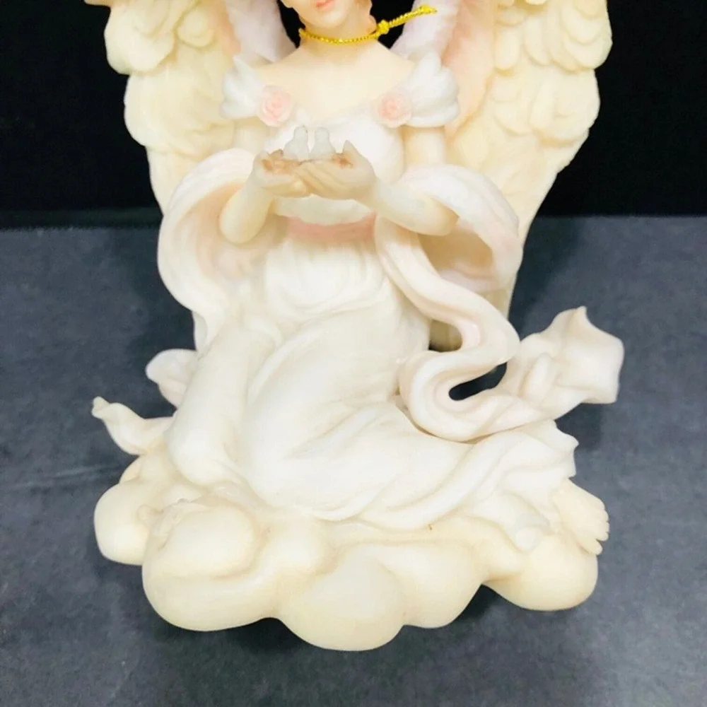 Vintage Angel TESS Tender One Figurine SERAPHIM By Roman Collectors Club